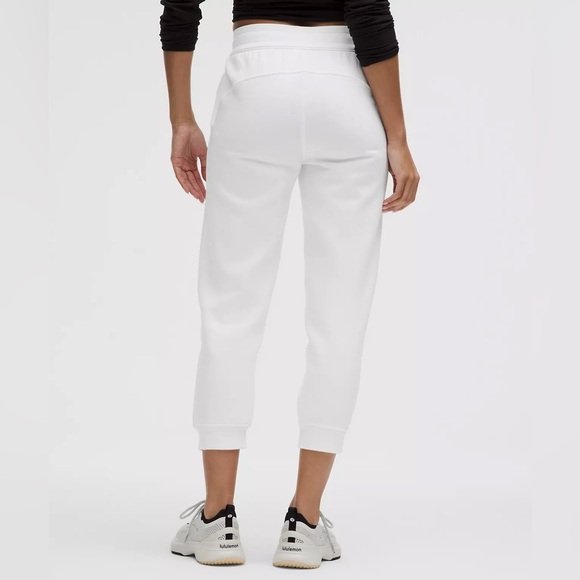 Lululemon Scuba High-Rise Cropped Ankle Jogger Sweatpants in White Size 14 NWOT - Picture 3 of 14